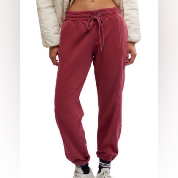 Free People Pants - NWT FREE PEOPLE Sprint To The Finish Pants!